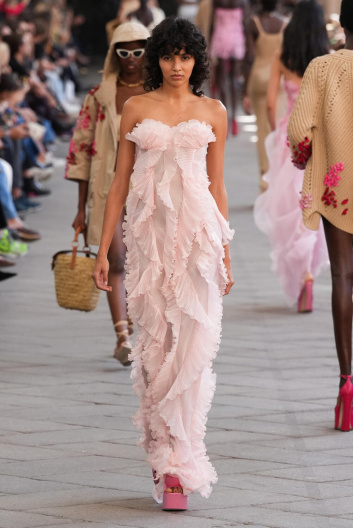 Fotoservizio/SS 2024/WOMEN/SFILATA/ERMANNO SCERVINO/DP2/2