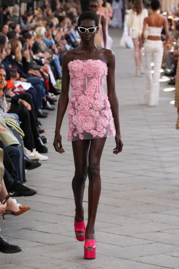 Fotoservizio/SS 2024/WOMEN/SFILATA/ERMANNO SCERVINO/DP2/9