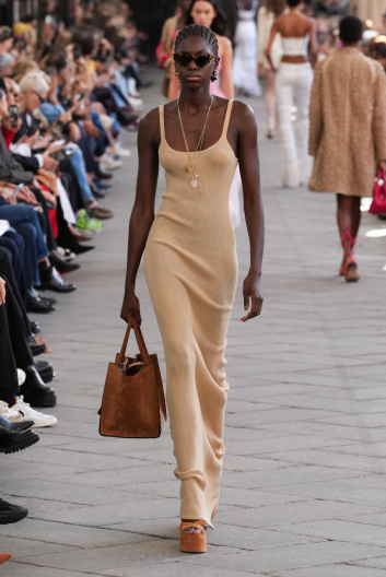 Fotoservizio/SS 2024/WOMEN/SFILATA/ERMANNO SCERVINO/DP2/10