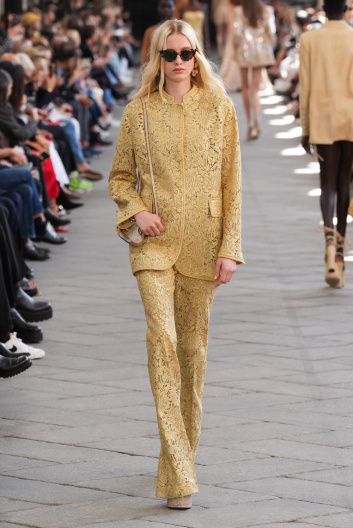Fotoservizio/SS 2024/WOMEN/SFILATA/ERMANNO SCERVINO/DP2/15
