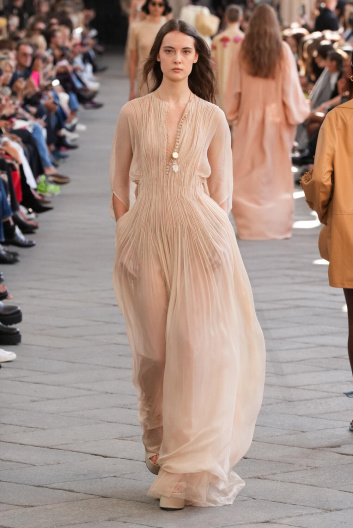 Fotoservizio/SS 2024/WOMEN/SFILATA/ERMANNO SCERVINO/DP2/8