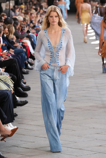Fotoservizio/SS 2024/WOMEN/SFILATA/ERMANNO SCERVINO/DP2/9