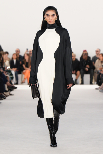 Fotoservizio/SS 2024/WOMEN/SFILATA/FERRAGAMO/DP2/3