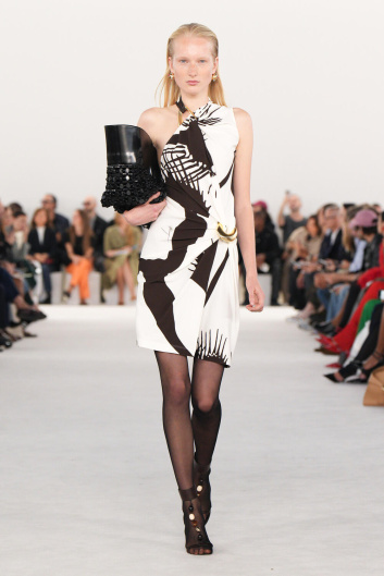 Fotoservizio/SS 2024/WOMEN/SFILATA/FERRAGAMO/DP2/8