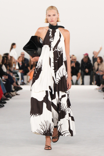 Fotoservizio/SS 2024/WOMEN/SFILATA/FERRAGAMO/DP2/14
