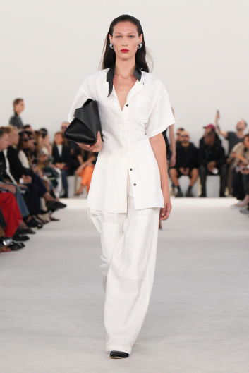 Fotoservizio/SS 2024/WOMEN/SFILATA/FERRAGAMO/DP2/9