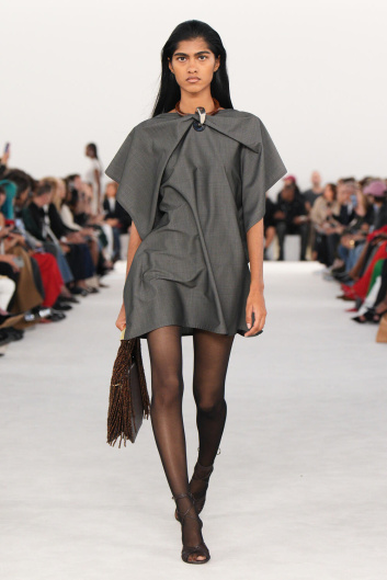 Fotoservizio/SS 2024/WOMEN/SFILATA/FERRAGAMO/DP2/3