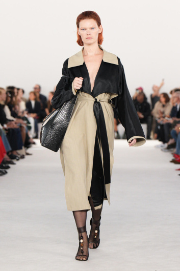 Fotoservizio/SS 2024/WOMEN/SFILATA/FERRAGAMO/DP2/8