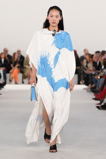 Fotoservizio/SS 2024/WOMEN/SFILATA/FERRAGAMO/DP2/0