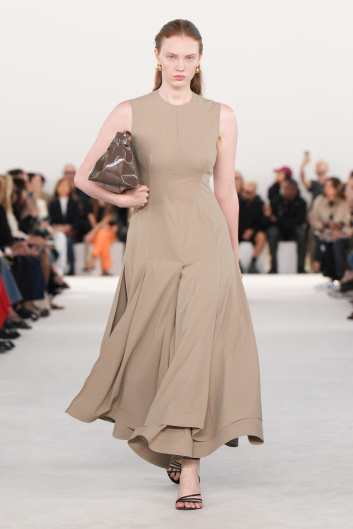 Fotoservizio/SS 2024/WOMEN/SFILATA/FERRAGAMO/DP2/1