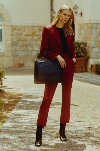 Fotoservizio/SS 2024/WOMEN/PRESENTAZIONE/IL BISONTE/DP2/1