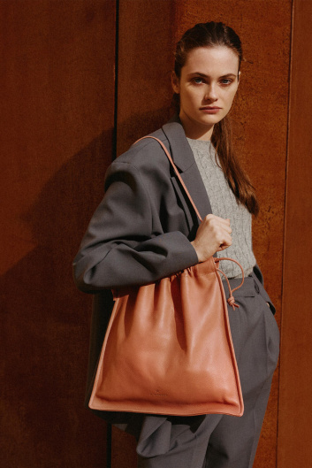 Fotoservizio/SS 2024/WOMEN/PRESENTAZIONE/IL BISONTE/DP2/28
