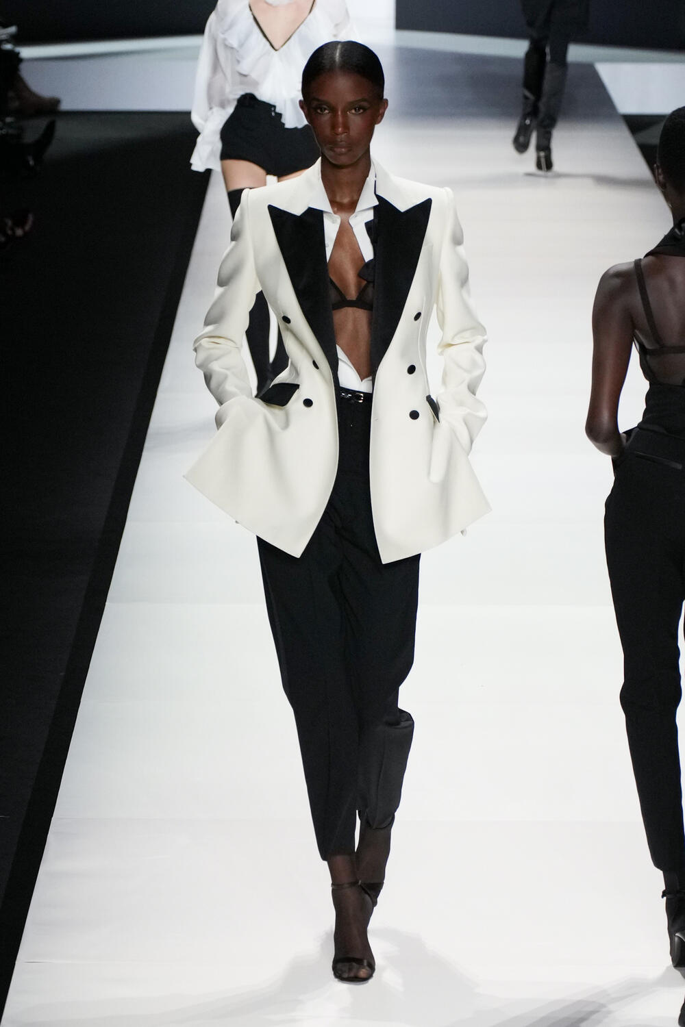 Fotoservizio/SS 2024/WOMEN/SFILATA/DOLCE & GABBANA/DP2/6