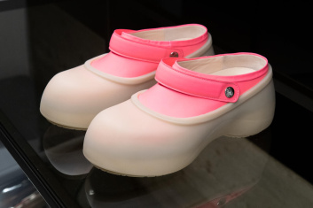 Fotoservizio/SS 2024/WOMEN/PRESENTAZIONE/AGL/DP2/22
