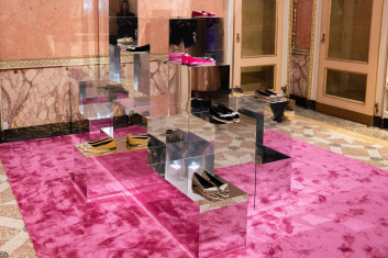 Fotoservizio/SS 2024/WOMEN/PRESENTAZIONE/GIUSEPPE ZANOTTI/DP2/2