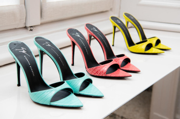 Fotoservizio/SS 2024/WOMEN/PRESENTAZIONE/GIUSEPPE ZANOTTI/DP2/3