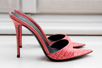 Fotoservizio/SS 2024/WOMEN/PRESENTAZIONE/GIUSEPPE ZANOTTI/DP2/10