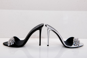 Fotoservizio/SS 2024/WOMEN/PRESENTAZIONE/GIUSEPPE ZANOTTI/DP2/34