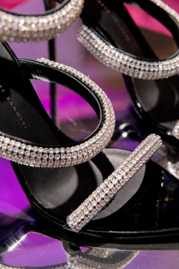 Fotoservizio/SS 2024/WOMEN/PRESENTAZIONE/GIUSEPPE ZANOTTI/DP2/78
