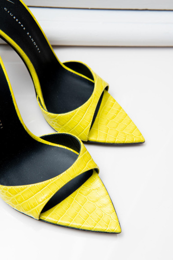 Fotoservizio/SS 2024/WOMEN/PRESENTAZIONE/GIUSEPPE ZANOTTI/DP2/80