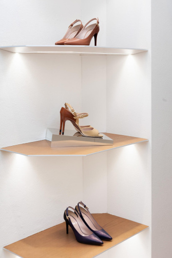 Fotoservizio/SS 2024/WOMEN/PRESENTAZIONE/POLLINI/DP2/3