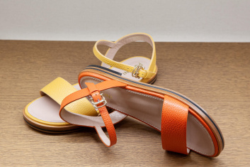 Fotoservizio/SS 2024/WOMEN/PRESENTAZIONE/POLLINI/DP2/10