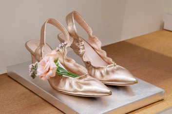 Fotoservizio/SS 2024/WOMEN/PRESENTAZIONE/POLLINI/DP2/33