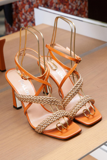 Fotoservizio/SS 2024/WOMEN/PRESENTAZIONE/POLLINI/DP2/9