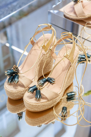 Fotoservizio/SS 2024/WOMEN/PRESENTAZIONE/POLLINI/DP2/24