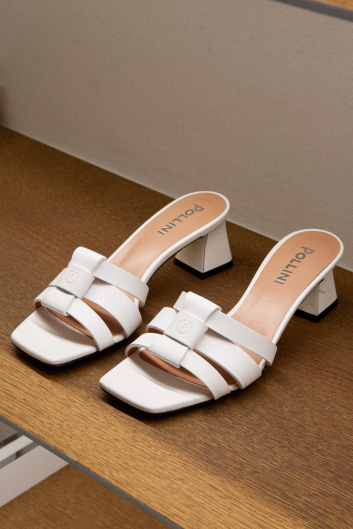 Fotoservizio/SS 2024/WOMEN/PRESENTAZIONE/POLLINI/DP2/17