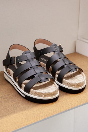 Fotoservizio/SS 2024/WOMEN/PRESENTAZIONE/POLLINI/DP2/18
