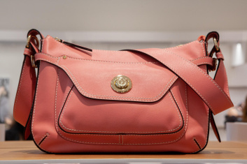 Fotoservizio/SS 2024/WOMEN/PRESENTAZIONE/POLLINI/DP2/44