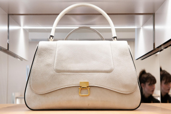 Fotoservizio/SS 2024/WOMEN/PRESENTAZIONE/POLLINI/DP2/46