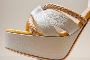 Fotoservizio/SS 2024/WOMEN/PRESENTAZIONE/POLLINI/DP2/66