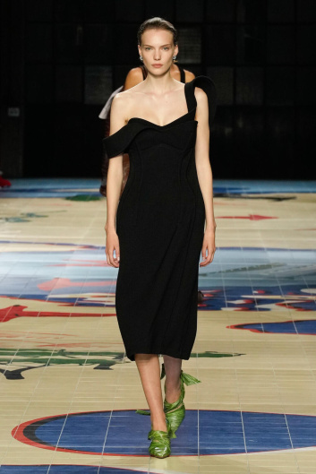 Fotoservizio/SS 2024/WOMEN/SFILATA/BOTTEGA VENETA/DP2/3