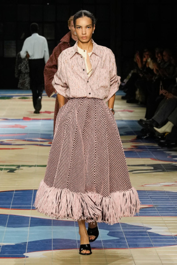 Fotoservizio/SS 2024/WOMEN/SFILATA/BOTTEGA VENETA/DP2/3