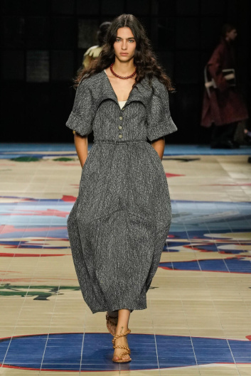 Fotoservizio/SS 2024/WOMEN/SFILATA/BOTTEGA VENETA/DP2/10