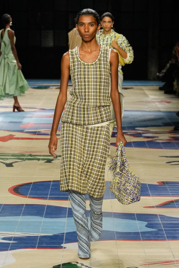 Fotoservizio/SS 2024/WOMEN/SFILATA/BOTTEGA VENETA/DP2/17