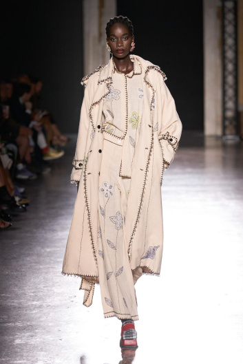 Fotoservizio/SS 2024/WOMEN/SFILATA/MAXIVIVE/DP2/15