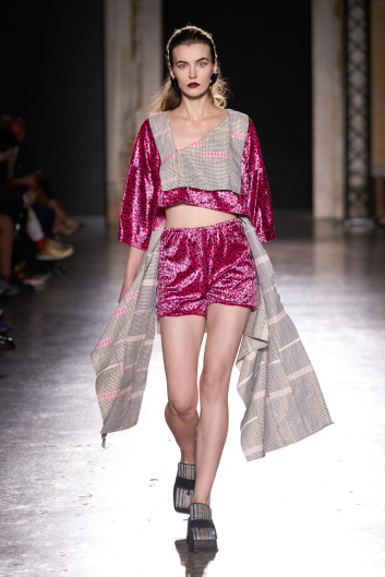Fotoservizio/SS 2024/WOMEN/SFILATA/MAXIVIVE/DP2/21