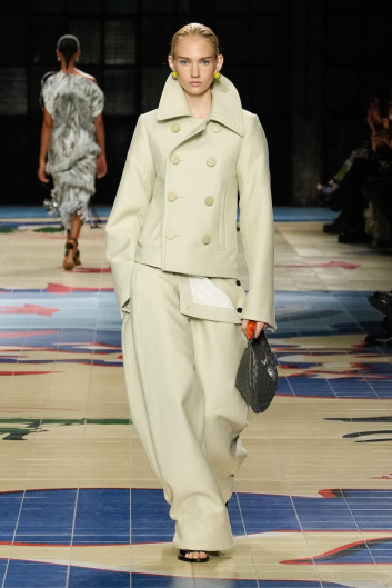 Fotoservizio/SS 2024/WOMEN/SFILATA/BOTTEGA VENETA/DP2/4