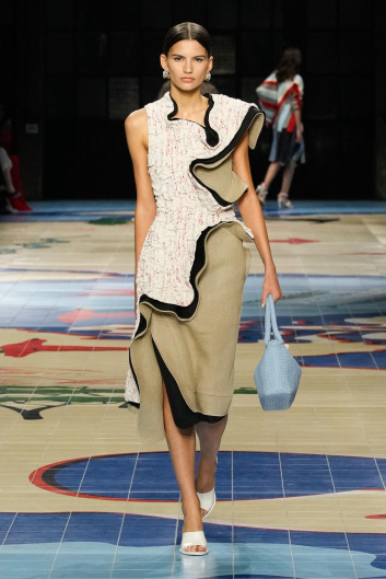 Fotoservizio/SS 2024/WOMEN/SFILATA/BOTTEGA VENETA/DP2/15