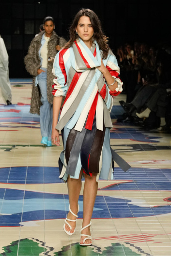 Fotoservizio/SS 2024/WOMEN/SFILATA/BOTTEGA VENETA/DP2/9