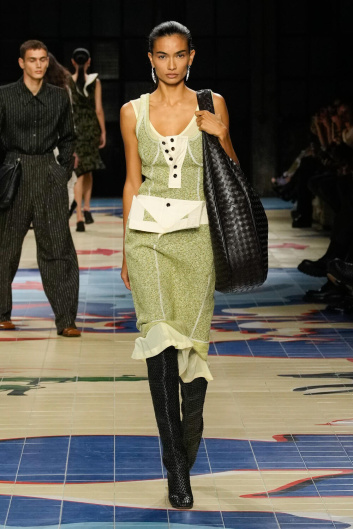 Fotoservizio/SS 2024/WOMEN/SFILATA/BOTTEGA VENETA/DP2/23