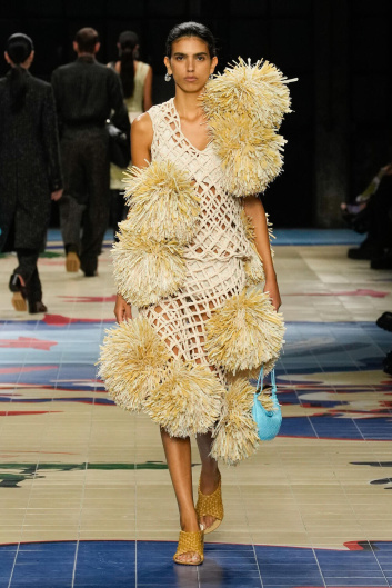 Fotoservizio/SS 2024/WOMEN/SFILATA/BOTTEGA VENETA/DP2/29