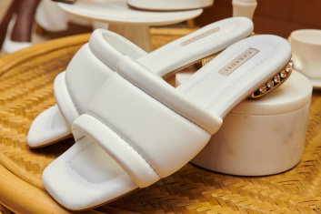 Fotoservizio/SS 2024/WOMEN/PRESENTAZIONE/CASADEI/DP2/25