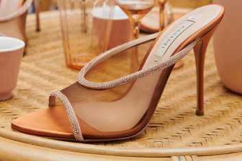 Fotoservizio/SS 2024/WOMEN/PRESENTAZIONE/CASADEI/DP2/37