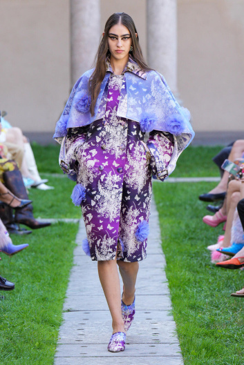 Fotoservizio/SS 2024/WOMEN/SFILATA/SHUTING QIU/DP2/2