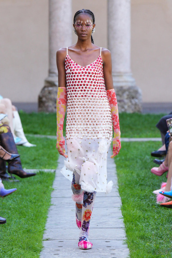 Fotoservizio/SS 2024/WOMEN/SFILATA/SHUTING QIU/DP2/3