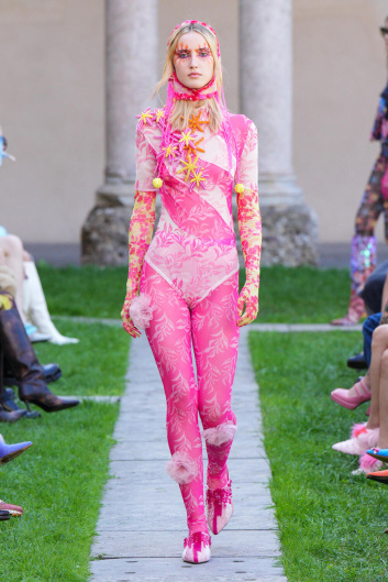 Fotoservizio/SS 2024/WOMEN/SFILATA/SHUTING QIU/DP2/9